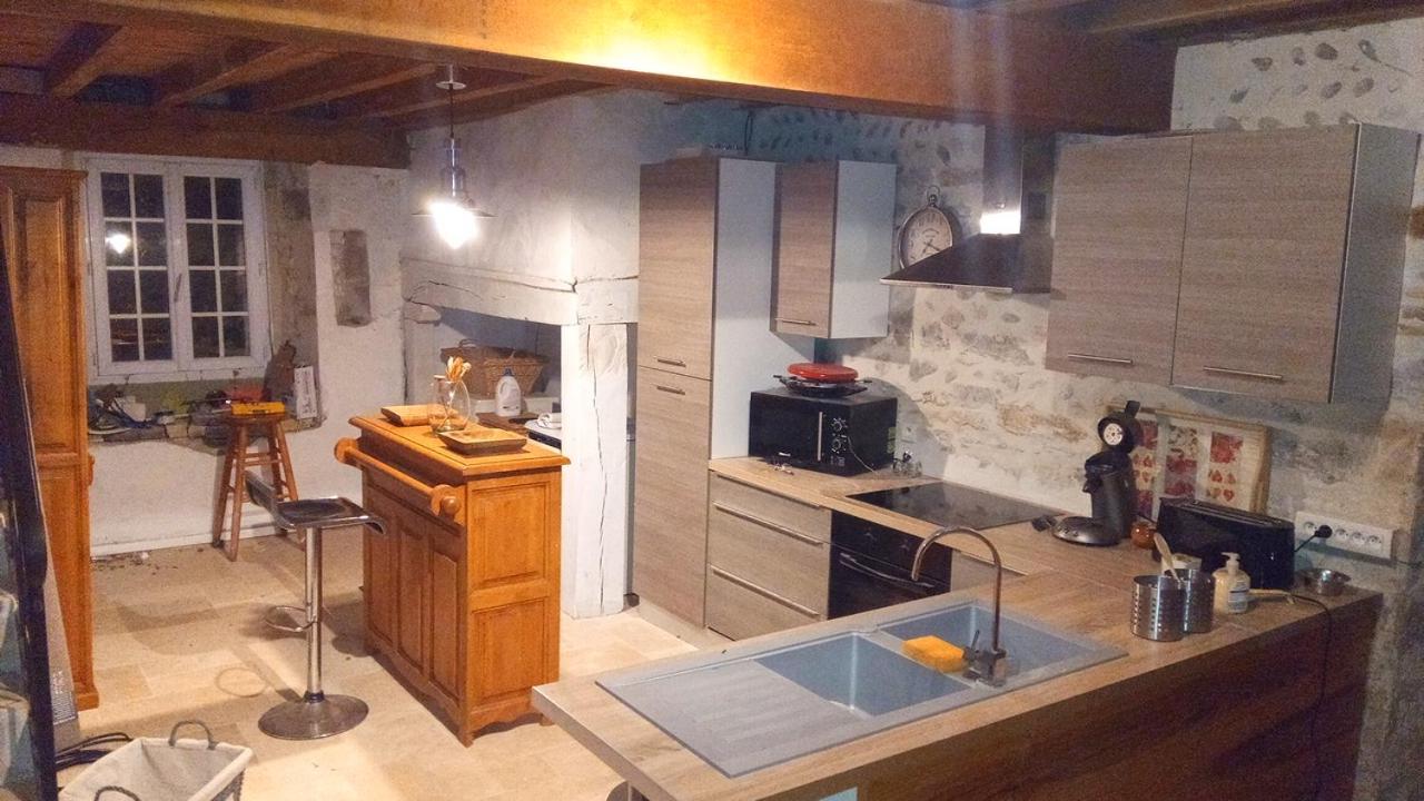 Gite De 6 A 14 Pers Avec Piscine-Jacuzzi- Salle Des Fetes Bastanes Luaran gambar