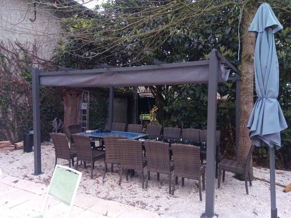 Gite De 6 A 14 Pers Avec Piscine-Jacuzzi- Salle Des Fetes Bastanes Luaran gambar